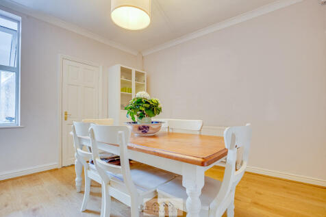 Dining room 1.4