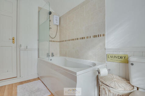 Bathroom 1.3