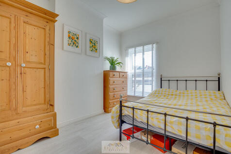 Bedroom 2.1