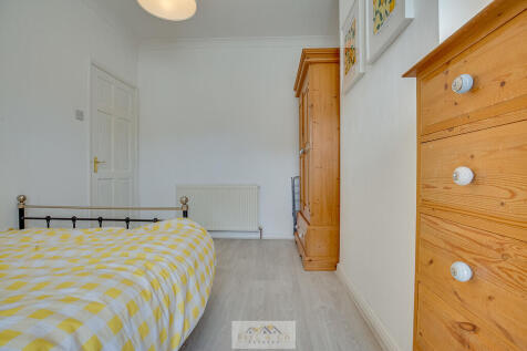 Bedroom 2.3