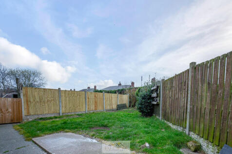 Back garden 1.3
