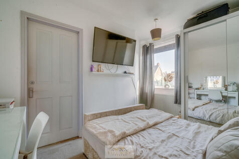 Bedroom 1.2