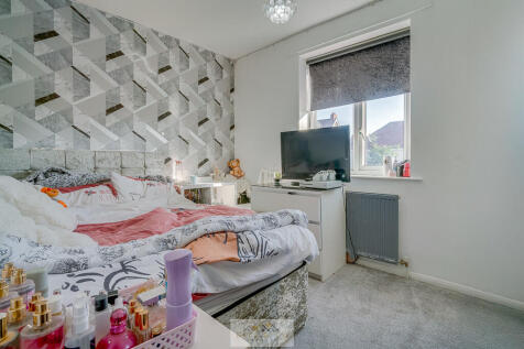 Bedroom 2.1