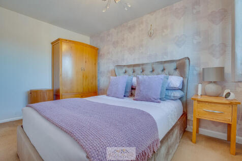 Bedroom 1.3