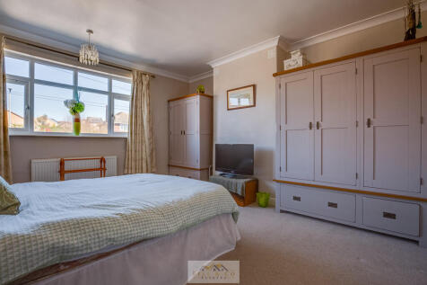Bedroom 2.1