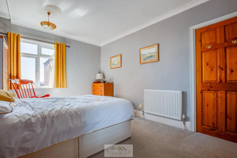 Bedroom 1.2