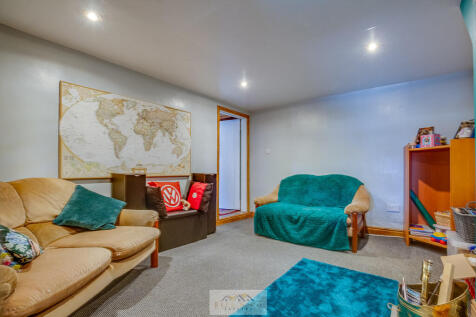 Sitting room 1.3