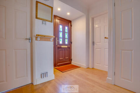 Entrance hall 1.1