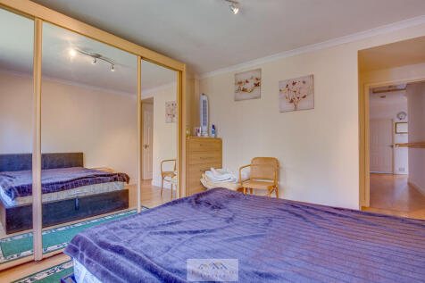 Bedroom 1.4