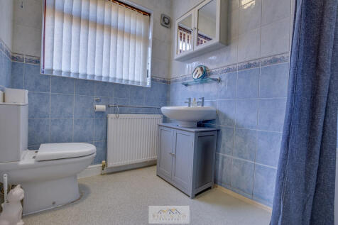 Bathroom 1.1