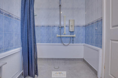Bathroom 1.2