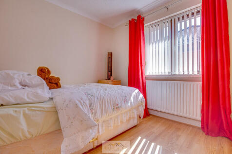 Bedroom 2.1