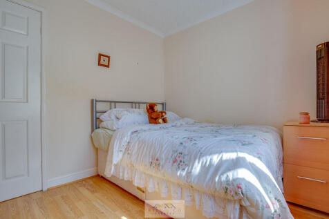 Bedroom 2.2