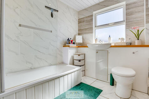 Bathroom 1.1