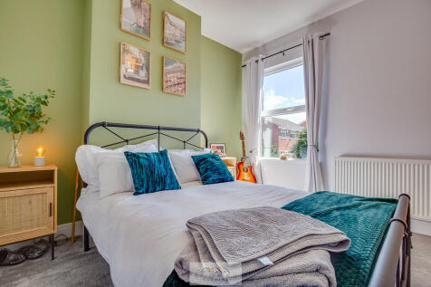 Bedroom 2.3