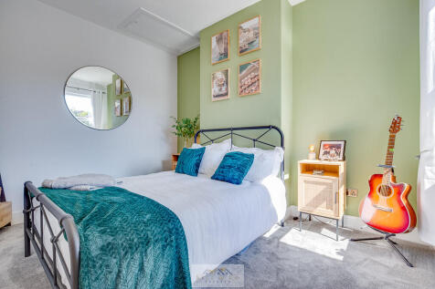 Bedroom 2.1