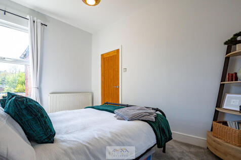 Bedroom 2.4