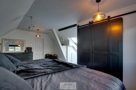 Bedroom 2.2