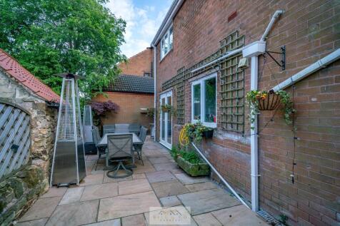 Back garden 1.2