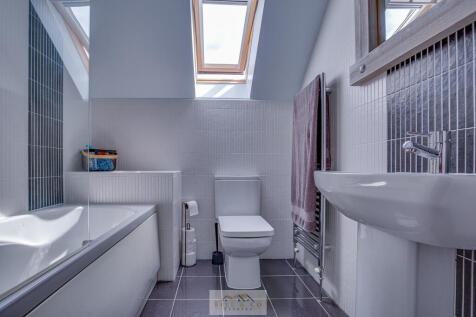 Bathroom 1.1
