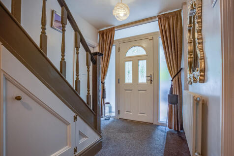 Entrance hall 1.2