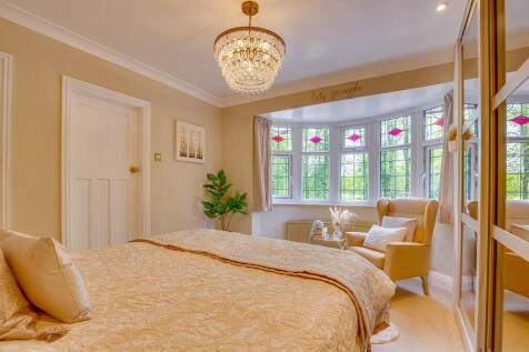 Bedroom 1.4
