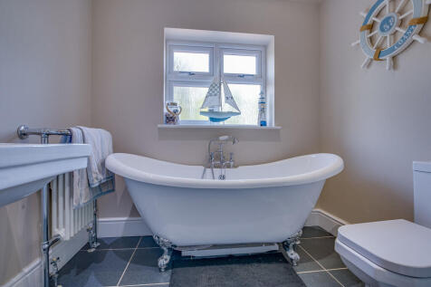 Bathroom 1.2