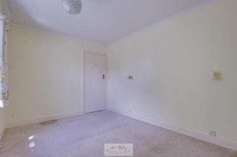Bedroom 1.3