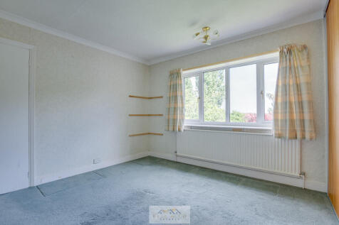 Bedroom 2.1