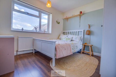 Bedroom 2.1