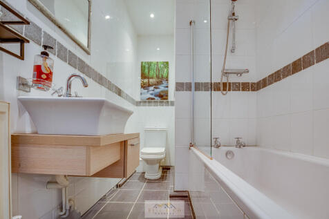 Bathroom 1.1