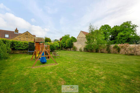 Back garden 1.5