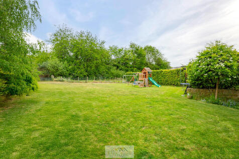 Back garden 1.6