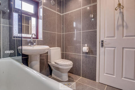 Bathroom 1.2