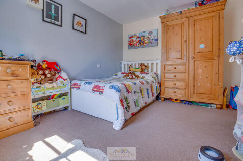 Bedroom 2.2