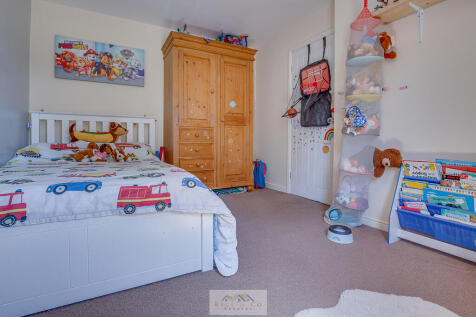 Bedroom 2.3