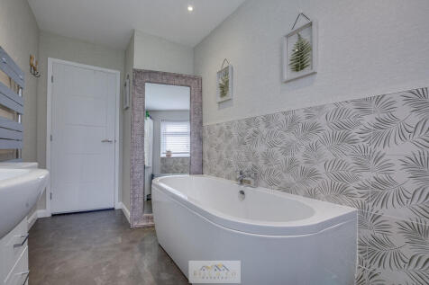 Bathroom 1.2