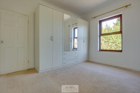 Bedroom 2.1