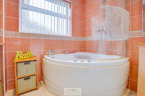 Bathroom 1.1