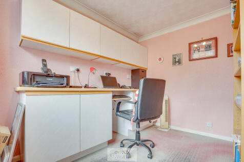 Bedroom 2.2