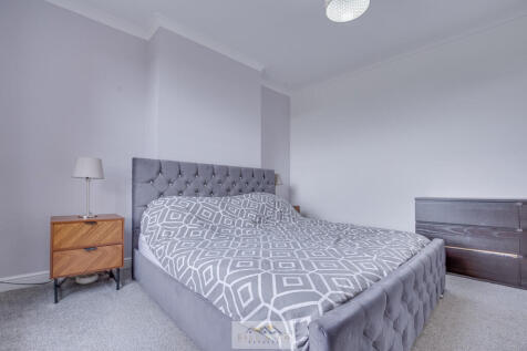 Bedroom 1.3