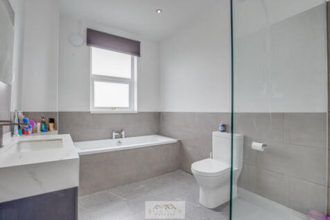 Bathroom 1.1