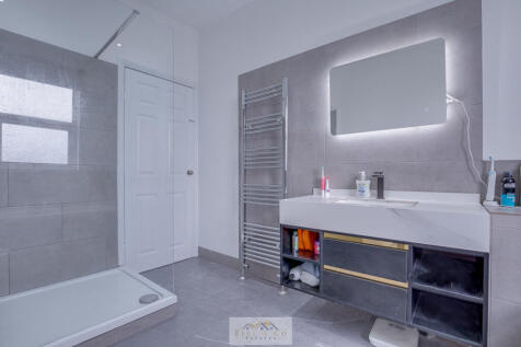 Bathroom 1.2