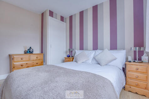 Bedroom 1.2