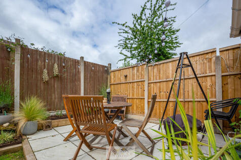 Back garden 1.4