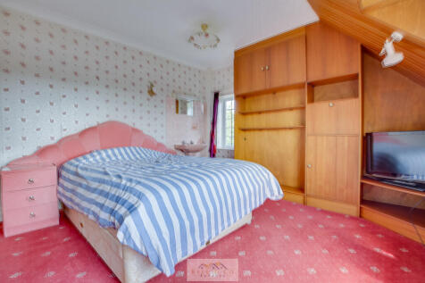 Bedroom 2.2