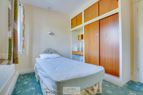 Bedroom 3.1