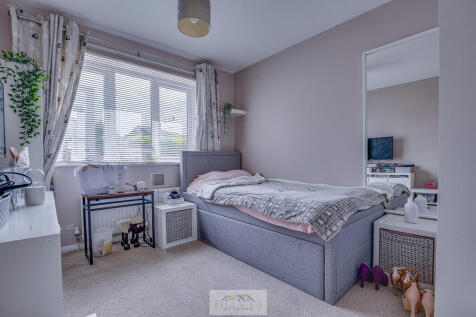 Bedroom 2.2