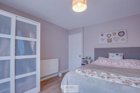 Bedroom 1.3