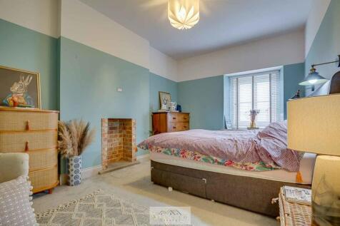 Bedroom 2.1